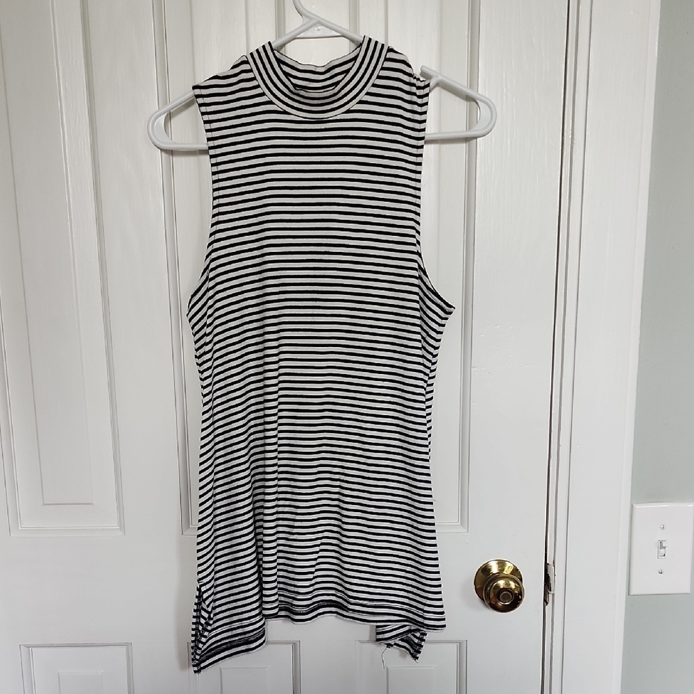 Mossimo Supply Co. Monochrome Striped Tank Top